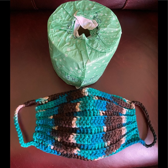 Hand-knitted Face Mask - Picture 7 of 10